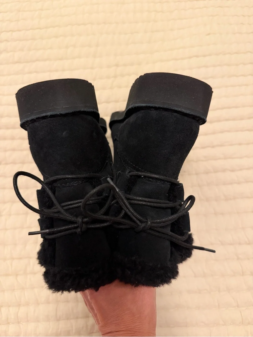 UGG Naiyah Black Suede Shearling Lace-Up Boots Size 5 – New